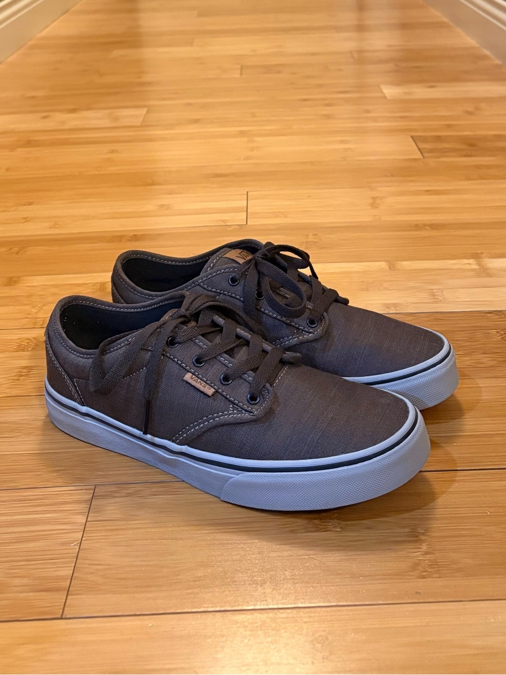 Vans Off The Wall Atwood Shoes- Size 6 Youth‎